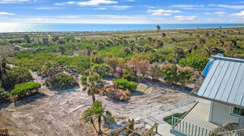 1320 Seaspray Ln, Sanibel FL  33957-2619 exterior