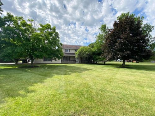 2055 Deer Run Ln, London, OH 43140-8987