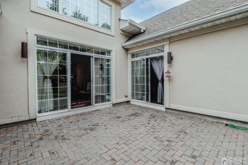 13 Ayers Ct, Metuchen NJ  08840-1172 exterior