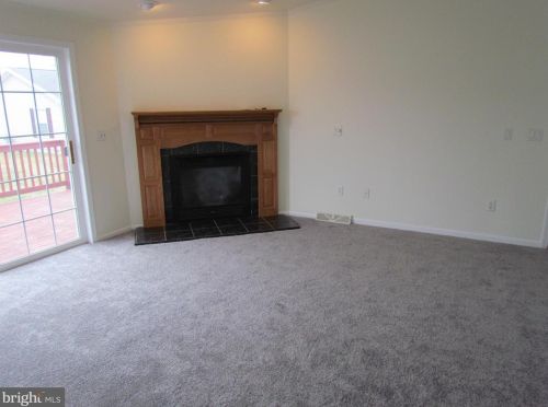 402 Moore Pl, Dover DE  19901-1359 exterior