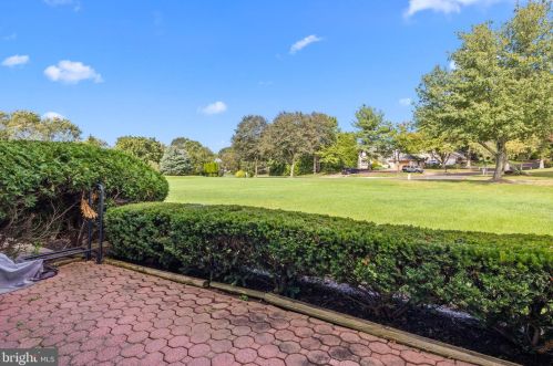 51 Portsmouth Ct, Southampton PA 18966-2620 exterior