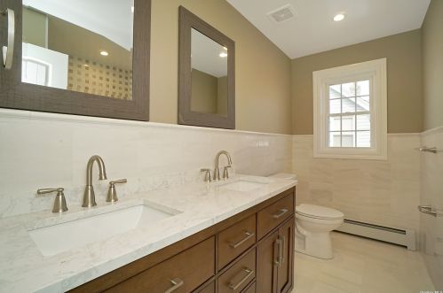 264 Frederick Ave, Roosevelt NY  11575-2340 exterior