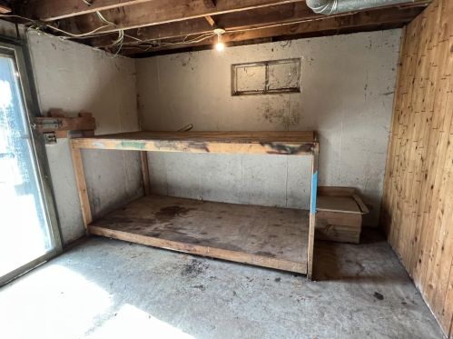 14 Vivian Dr, Florence KY  41042-9742 exterior