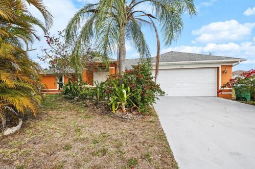 1729 3rd Pl, Cape Coral, FL 33991-3414