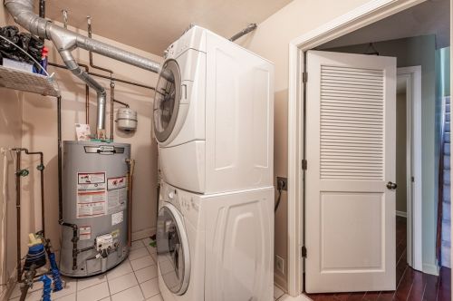 7082 Clubview Dr, Bridgeville PA  15017-1097 exterior