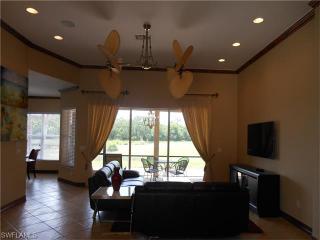 6837 Bent Grass Dr, Naples FL  34113-3046 exterior