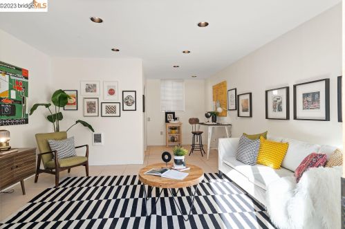 3557 Klamath St, Oakland CA 94602-4126 exterior