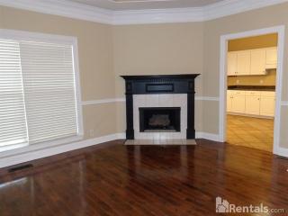 2836 Vicwood Dr, Murfreesboro TN  37128-5845 exterior