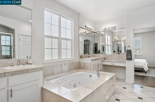 5648 Dresslar Cir, Livermore CA  94550-7194 exterior