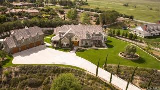 24501 Jenny Ln, Murrieta, CA 92562-9406