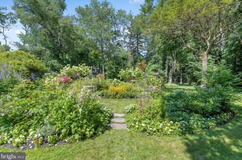 71 Tunbridge Rd, Haverford PA  19041-1038 exterior