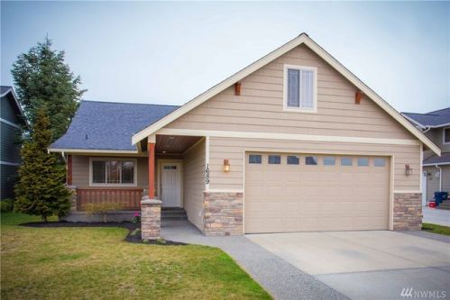 1689 Aaron Dr, Lynden, WA 98264-3919