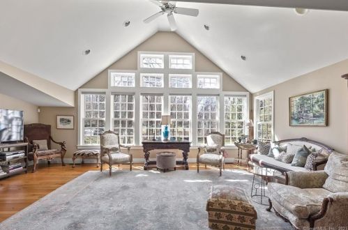 39 Cedar Ln, Ridgefield CT  06877-5301 exterior