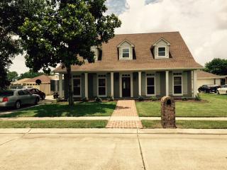 11 Yosemite St, Kenner, LA 70065-1060