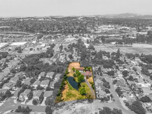 805 Capitola Dr, Fairfield, CA 94559-3556