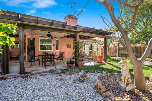 6736 Stonegate Dr, Chino CA  91710-6227 exterior