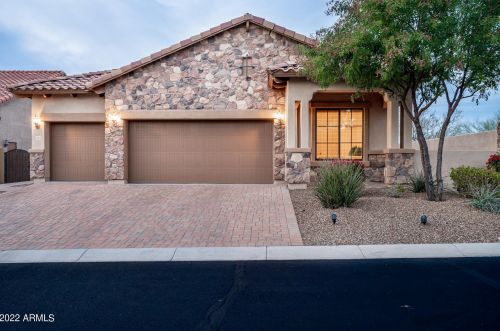 8742 Jaeger St, Mesa, AZ 85207-3221