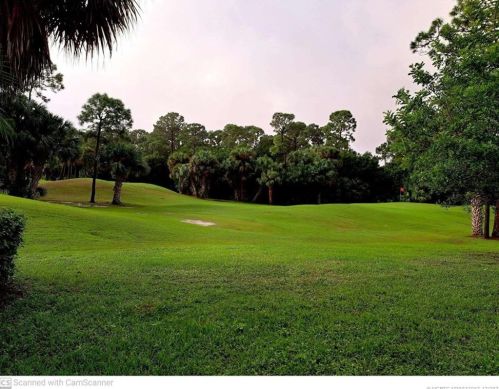 7 Novedades, Fort Pierce, FL 34952-3209