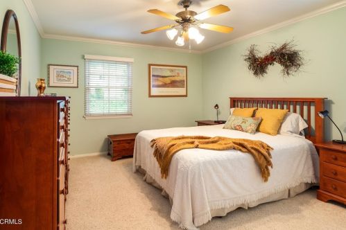 1873 Los Encinos Ave, Glendale CA  91208-2221 exterior