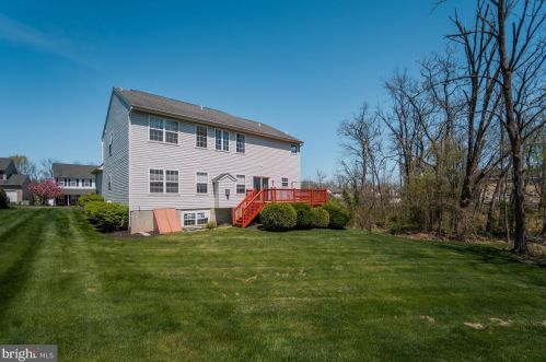 2054 Canyon Creek Rd, Gilbertsville PA  19525-7000 exterior