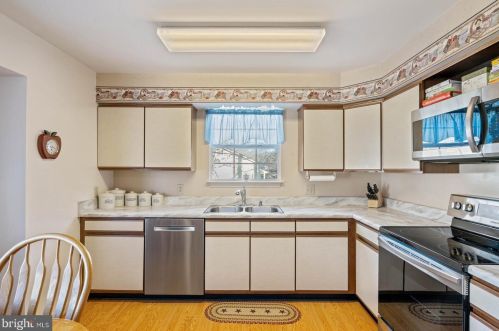 10909 Heatherwood Dr, Spotsylvania VA  22553-1669 exterior