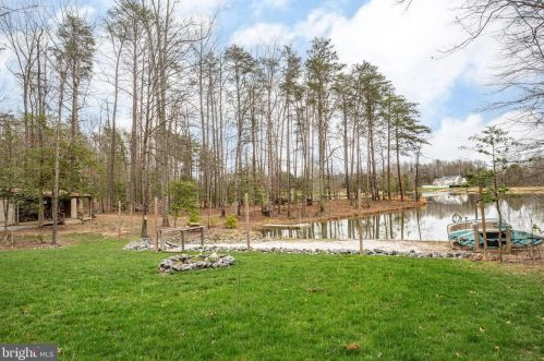 7905 Waterford Dr, Spotsylvania VA  22551-2204 exterior