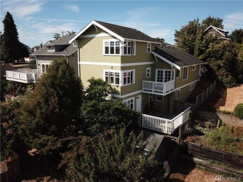 5046 41st Ave, Seattle, WA 98136-1204
