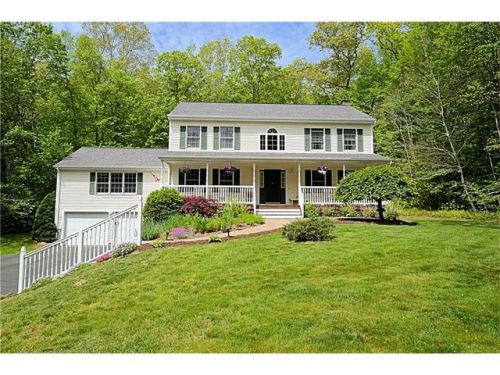 136 Thornridge Dr, Colchester, CT 06415-1873