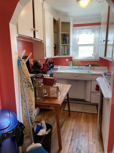 365 Washington St, Bristol CT  06010-6727 exterior