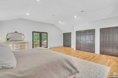 32 Brandywine Pl, Oakland NJ  07436-2321 exterior