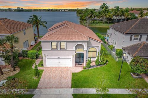 16819 16th St, Hollywood, FL 33027-1414