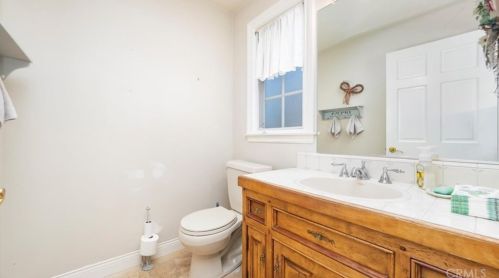 2229 Euclid Ave, Upland CA  91784-1305 exterior