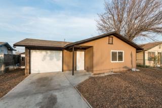 1452 A St, Fresno CA  93706-1902 exterior