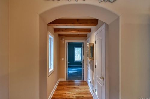 8 Silo Ln, Warwick NY  10990-2872 exterior