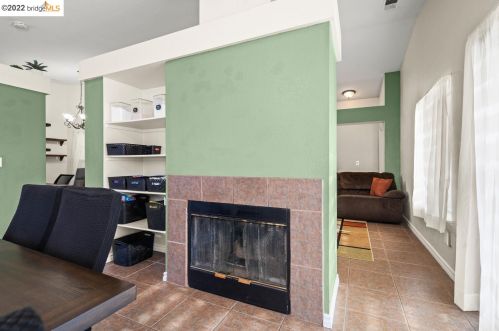 20 Megan Ct, Oakley CA  94561-3956 exterior