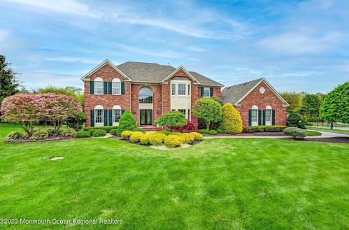 507 Apache Trl, Morganville, NJ 07751-4632