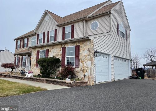 315 Summer Hill Dr, Gilbertsville, PA 19525-8880