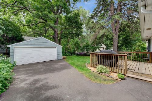 1202 Hoyt Ave, Saint Paul, MN 55106-1131