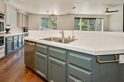 29584 Mammoth Ln, Santa Clarita CA  91387-6216 exterior