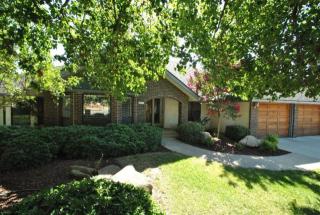 8606 3rd St, Fresno, CA 93720-1746