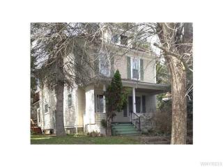 52 Summit St, Salamanca, NY 14779-1836