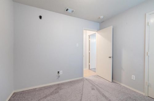 3032 Wakecrest Dr, Fort Worth TX  76108-6999 exterior