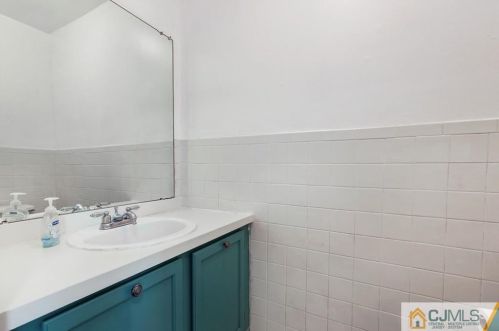 706 Darlington Dr, Old Bridge NJ 08857-3230 exterior