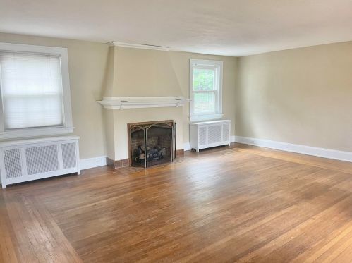 1061 Hamilton Rd, Covington, KY 41011-2036