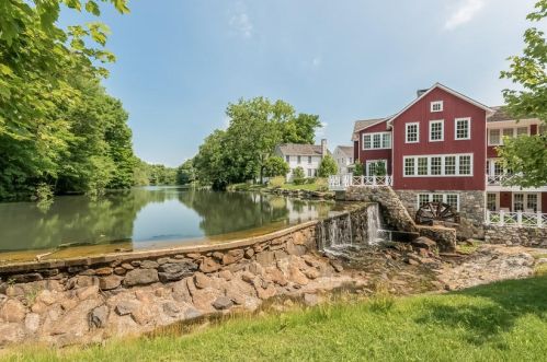 45 Jelliff Mill Rd, New Canaan, CT 06840-6507