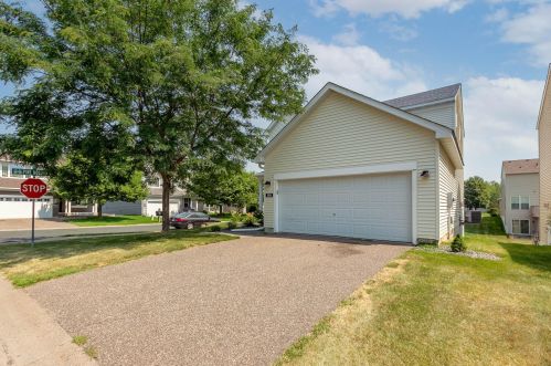 301 Evergreen Ln, Lino Lakes, MN 55014-7012
