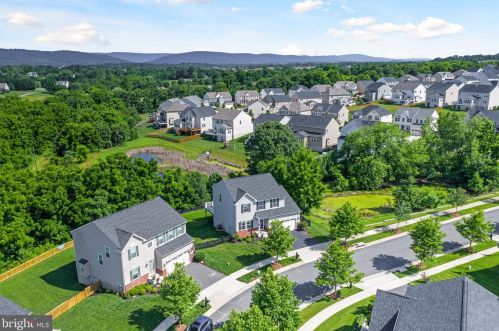 111 Eisentown Dr, Lovettsville VA  20180-8547 exterior