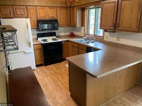 1760 5th Ave, Hammond, WI 54002-9202