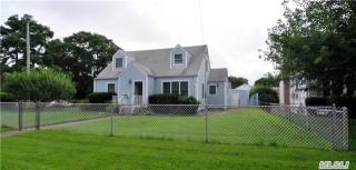 163 Conklin Ave, Canaan Lake, NY 11772-4109