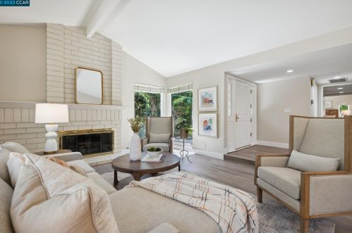 528 Rolling Hills Ln, Danville, CA 94526-6228